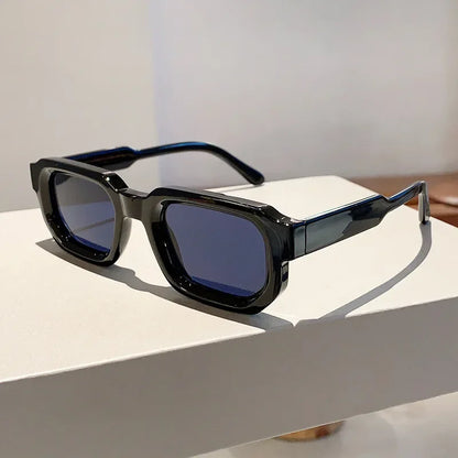 RetroClassic Rectangle Sunglasses – Unisex UV400 Vintage Fashion Shades